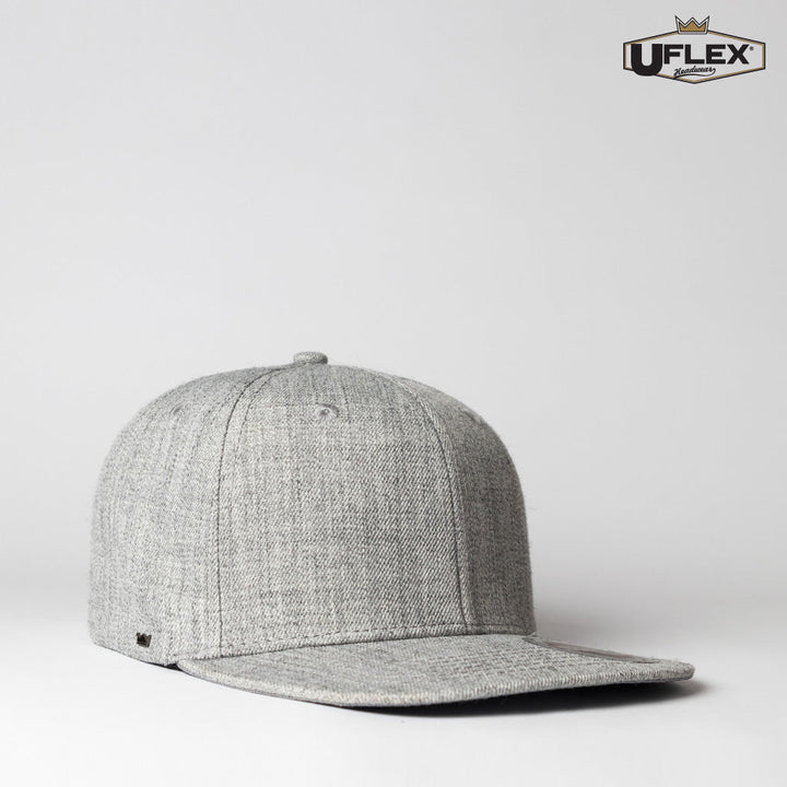 U15604 - UFlex - Adults Flat Peak 6 Panel Fitted